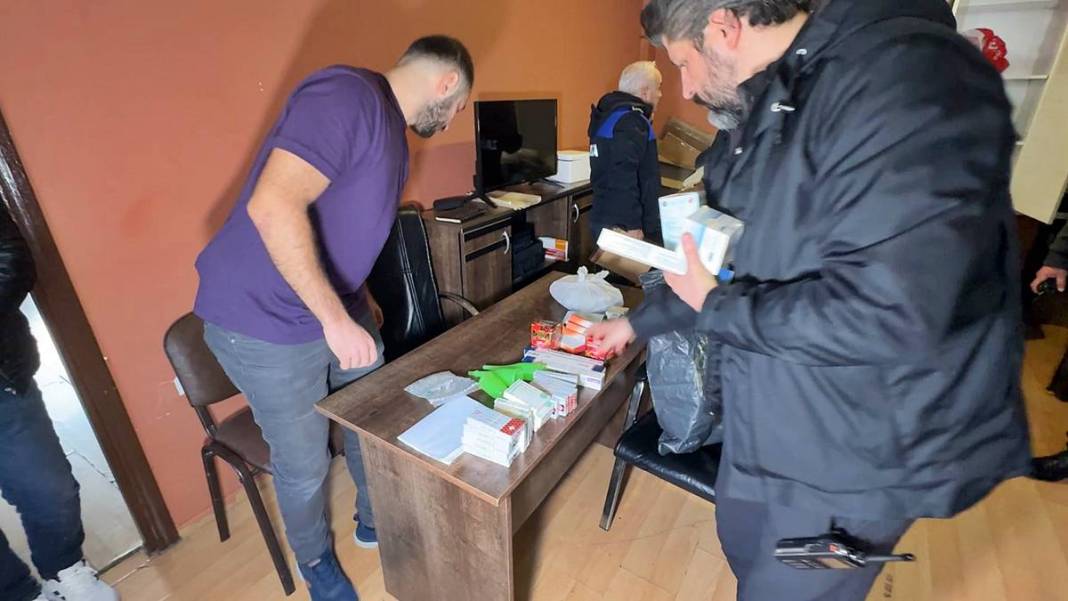 Kargo şubesini denetleyen zabıtayı şoke eden manzara! Polis intikal etti, savcılık devreye girdi 6